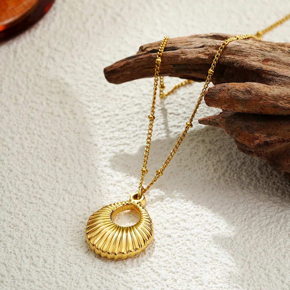Modern Gold Hollow Necklace - HAYUDY